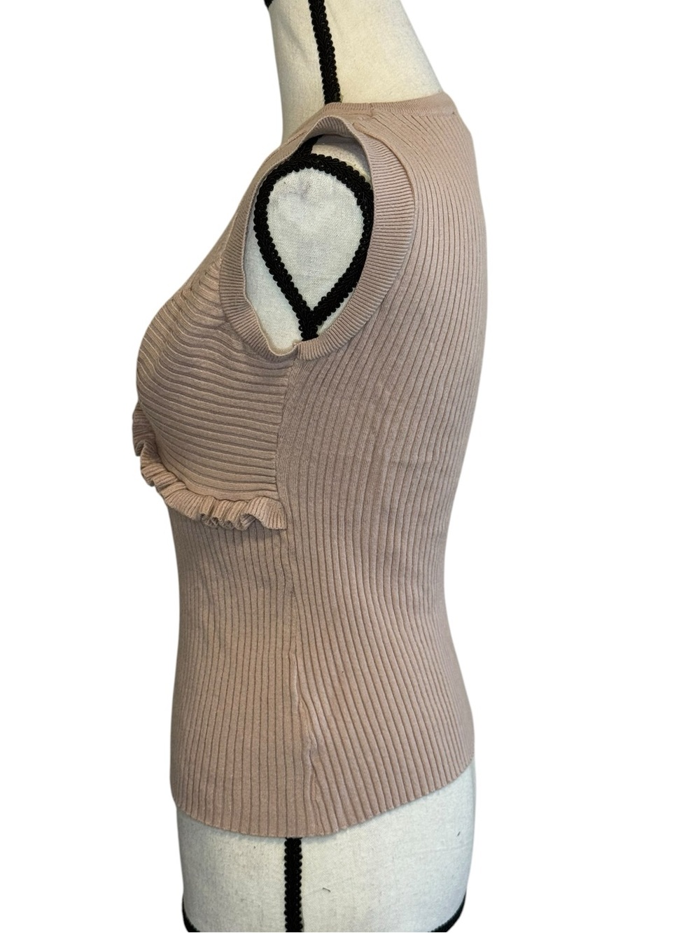 RIHOAS Blush Ribbed Ruffle Knit Tank - Picture 4 of 4